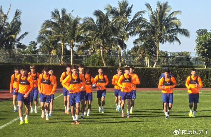 开云平台-泰山队新中卫来了，与彭啸在U23搭档，名记对他评价颇高|贺一然|亚洲杯|山东泰山|长春亚泰|中超_新浪体育_新浪新闻