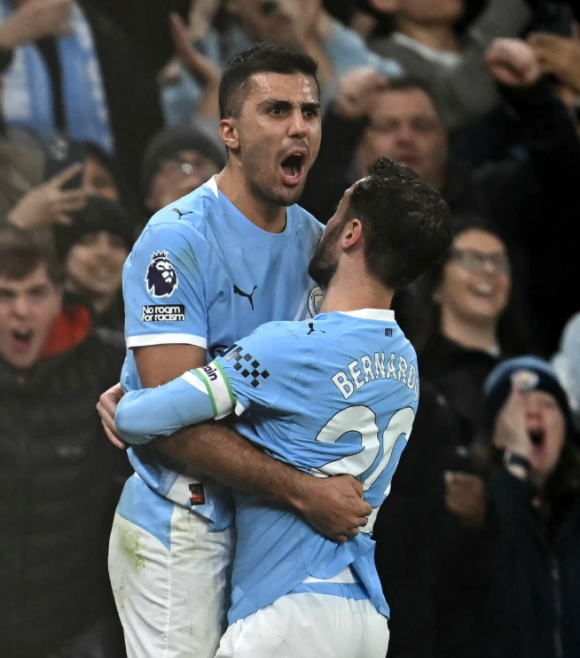 开云官方直播-2:2！金球先生破荒 哈兰德哑火 曼城错过绝杀+爆冷 枪手笑纳大礼